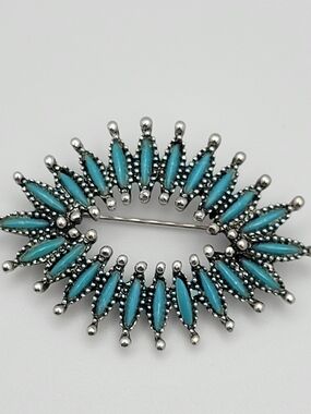 Vintage 60s 70s Turquoise Needle Point Oval Wreath Brooch Southwestern Style